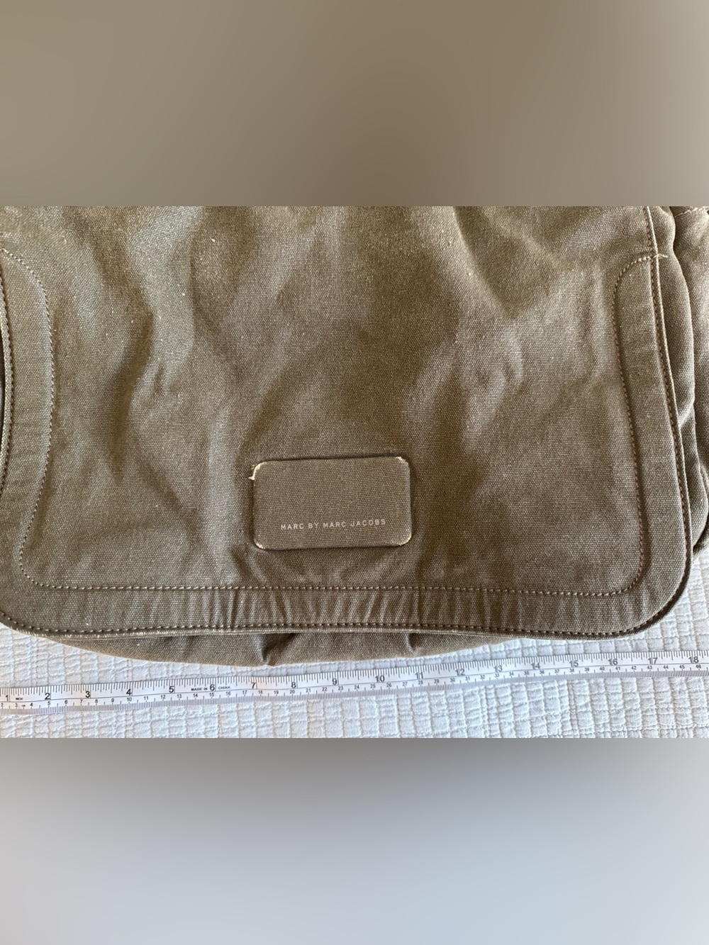 Marc by Marc Jacobs Olive Green Canvas Messenger Bag - Picture 3 of 8